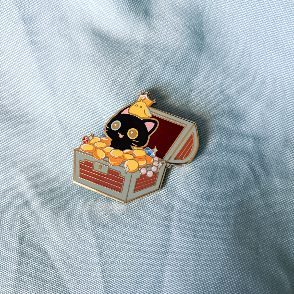 Treasure Kitty  Enamel Pin